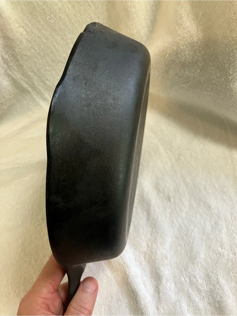 Antique Griswold #6 Black Cast Iron Skillet -9inch  Heavy-Duty Frying Pan